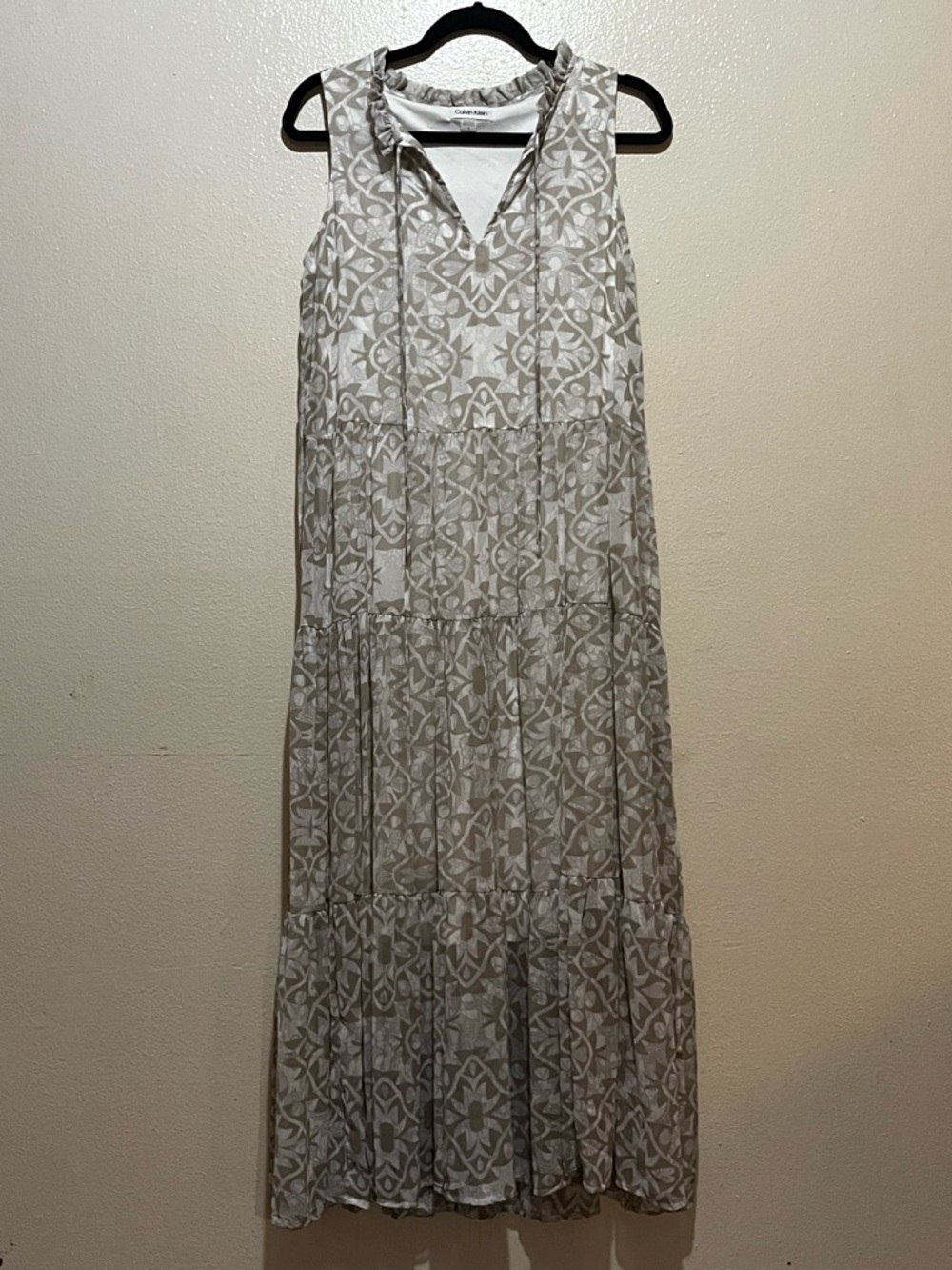 Calvin Klein Neutral Print Midi Dress Ruffle Neck Tie Front Tiered Size 8